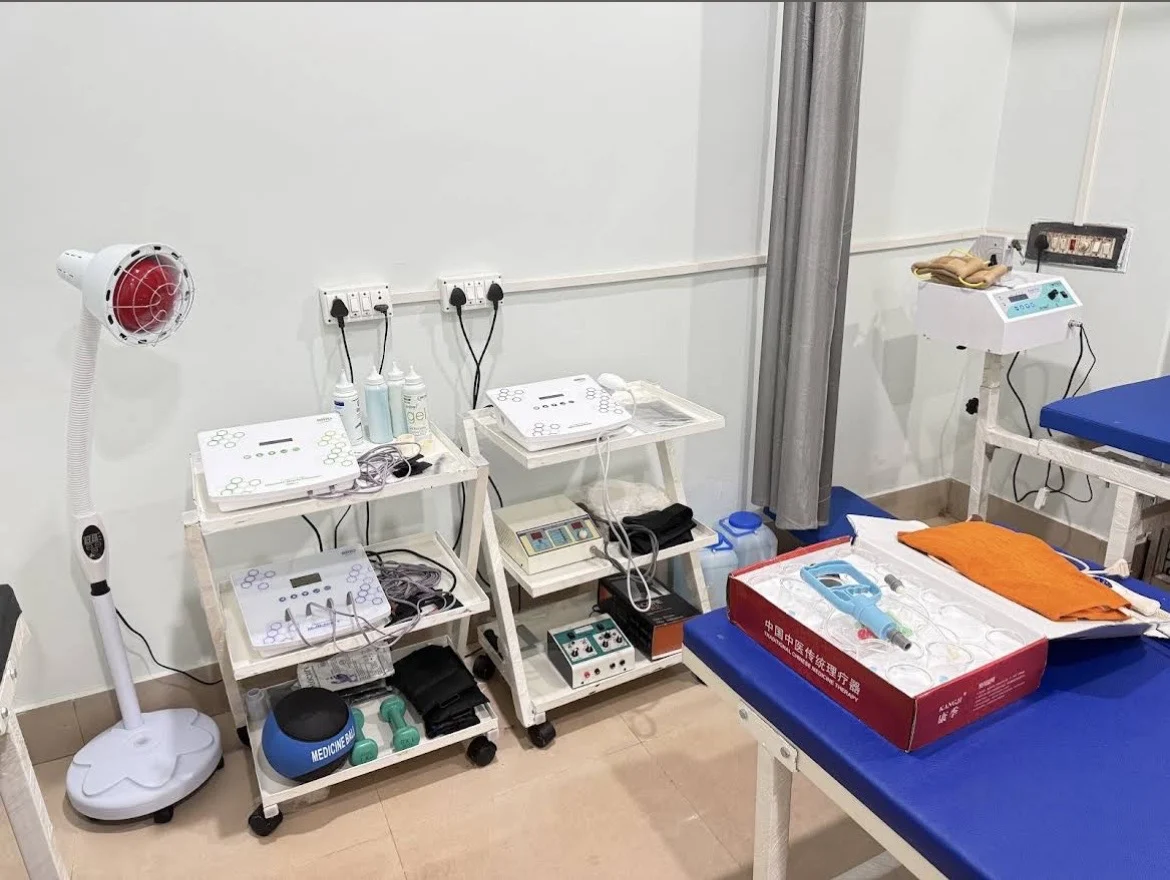 Clinic treatment room and equipment